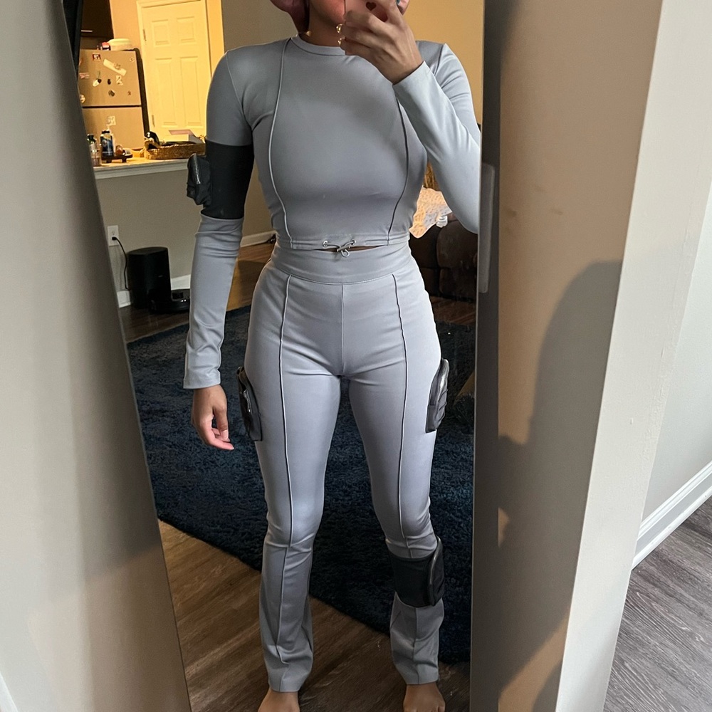 Manière de voir two piece pant set